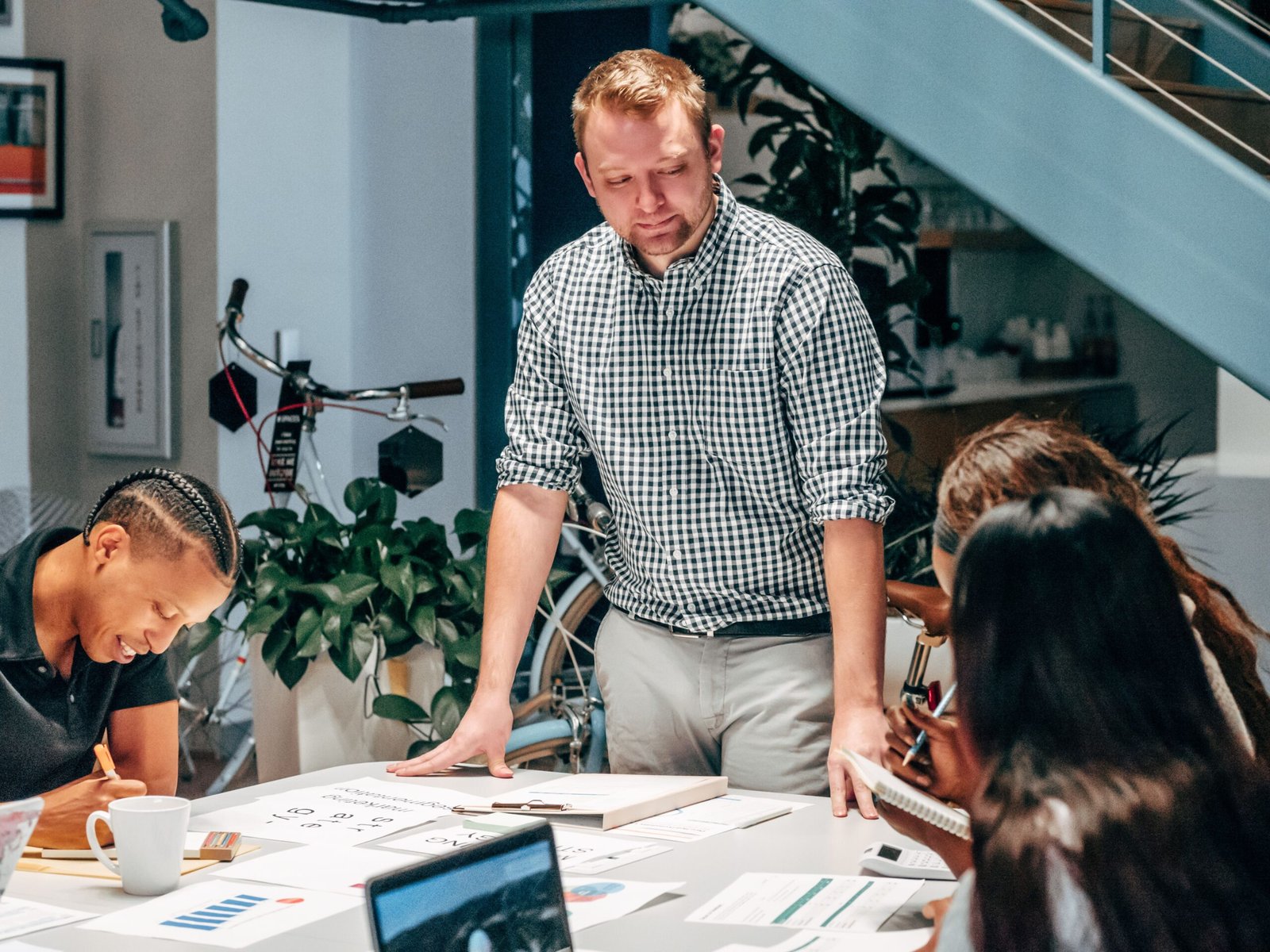 Can I Be a Leader Without Being a Manager?